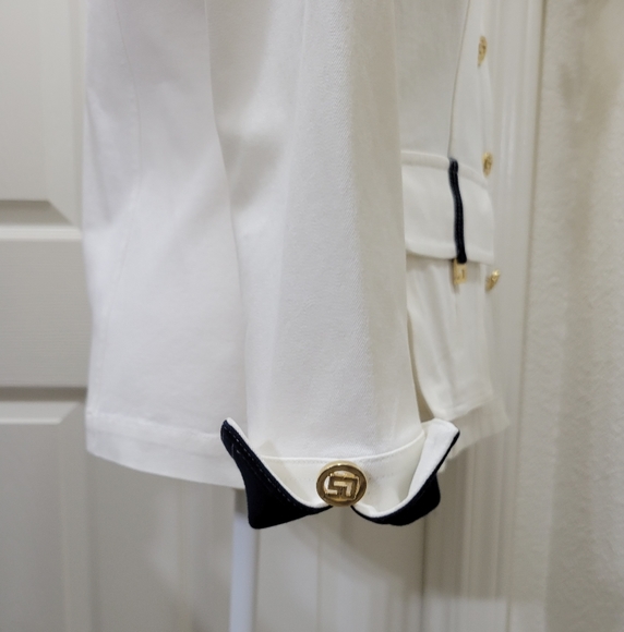 Jacket - Picture 11 of 15